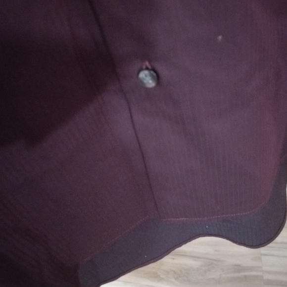 Van Heusen Shirt - Picture 9 of 9